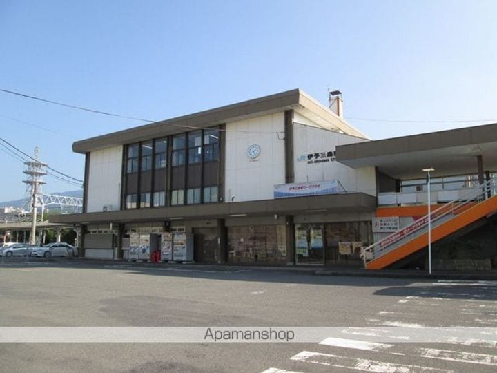 つるみマンション2の周辺