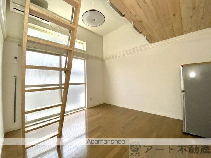 アチェロの内装