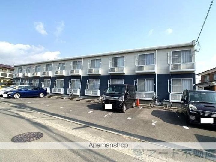 レオパレスフローラ湯築104の外観