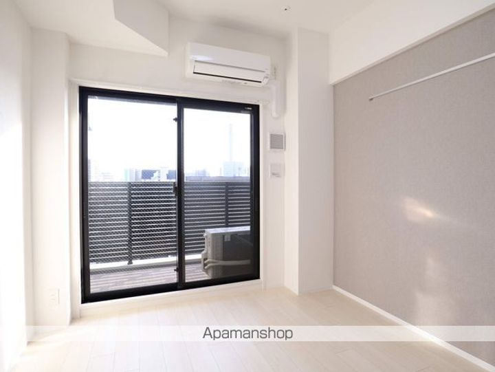 メイクス矢場町の居間