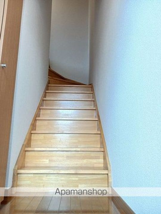 アヴニ−ル T.Mの玄関