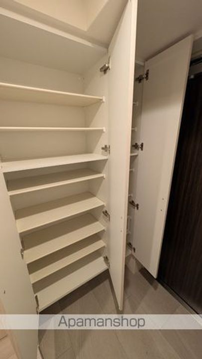 コンフォリア・リヴ京橋の内装