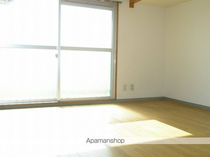 シャロム新町の居間