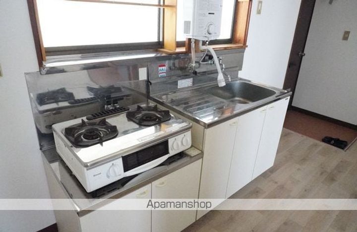 ハイツクローバー202のキッチン