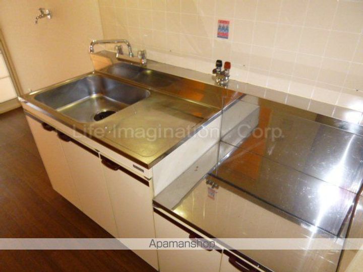 滋賀県大津市一里山3丁目の賃貸アパートのキッチン