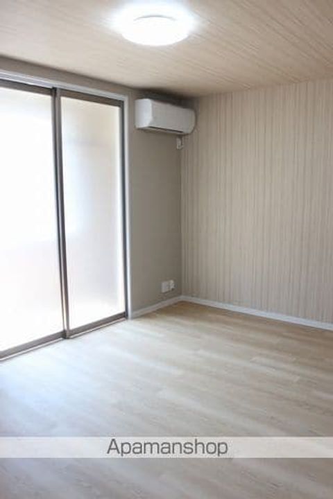 広島県福山市南松永町3丁目の賃貸アパートの居間