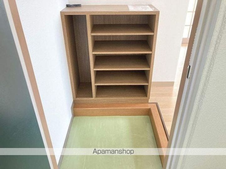 シャトレー A,ONEの玄関