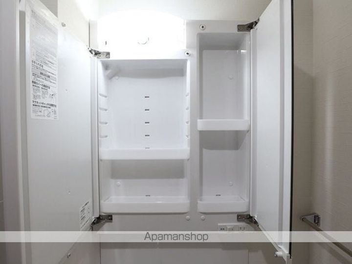 愛知県名古屋市昭和区御器所3丁目の賃貸マンションの内装