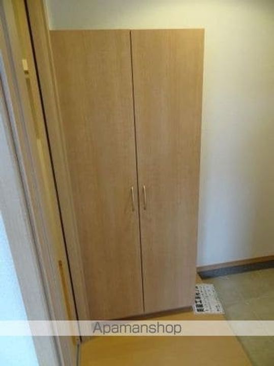 メゾンSKⅡ101の玄関