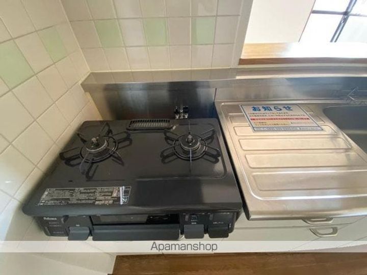 フォブール新居ⅡAA202のキッチン