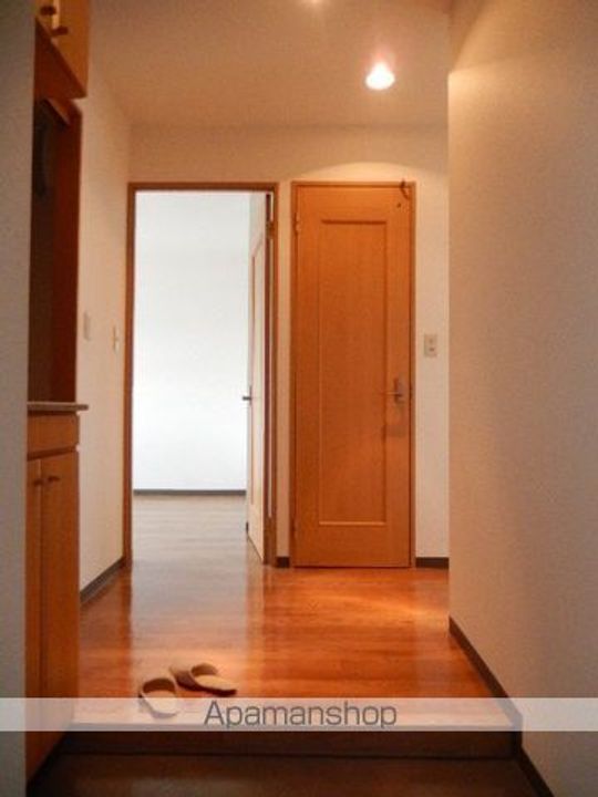 ラフレシール中道201の玄関