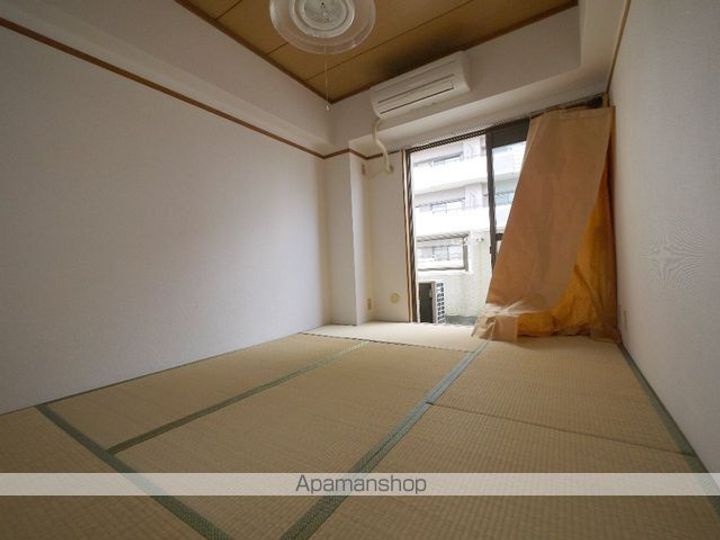 小塩マンション4Bの内装