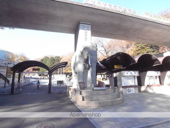 フラット程久保の周辺