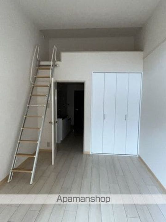 ホワイトキャッスル一本杉Ⅲ108の居間