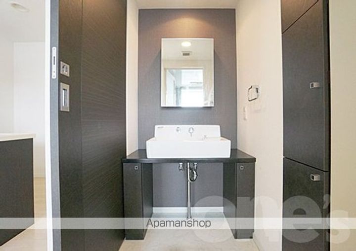 愛知県名古屋市東区泉3丁目の賃貸マンションの内装