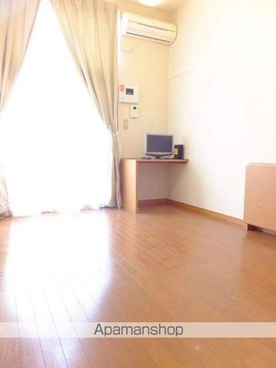 レオパレスPORT TOWNの居間