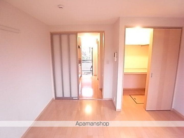 東京都日野市大字日野の賃貸アパートの内装