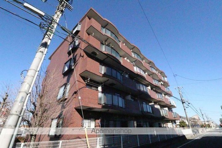 アーク河辺の外観