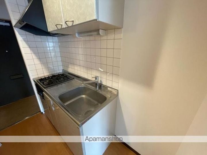 香川県高松市栗林町3丁目の賃貸アパートのキッチン