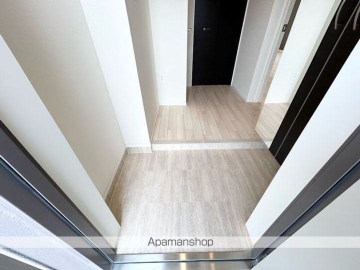 滋賀県長浜市山階町の賃貸アパートの玄関