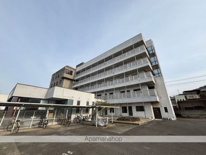 網の浦ハイツの外観