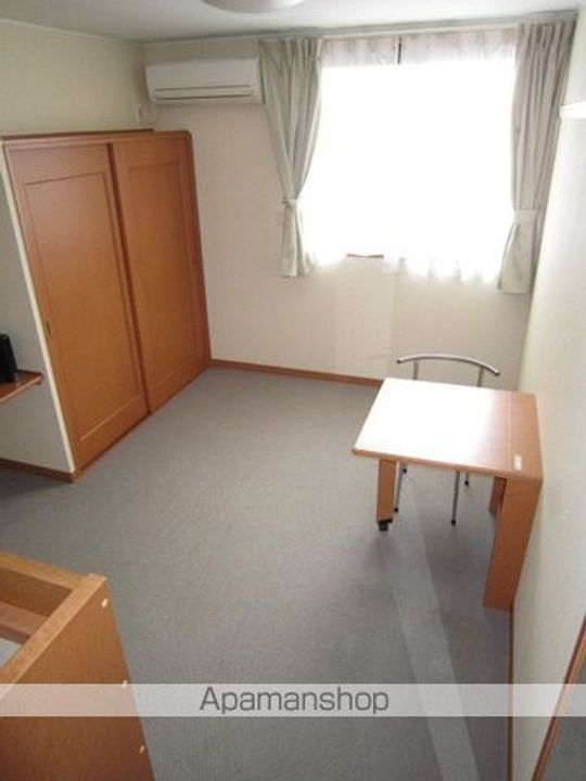 レオパレスシルワの居間