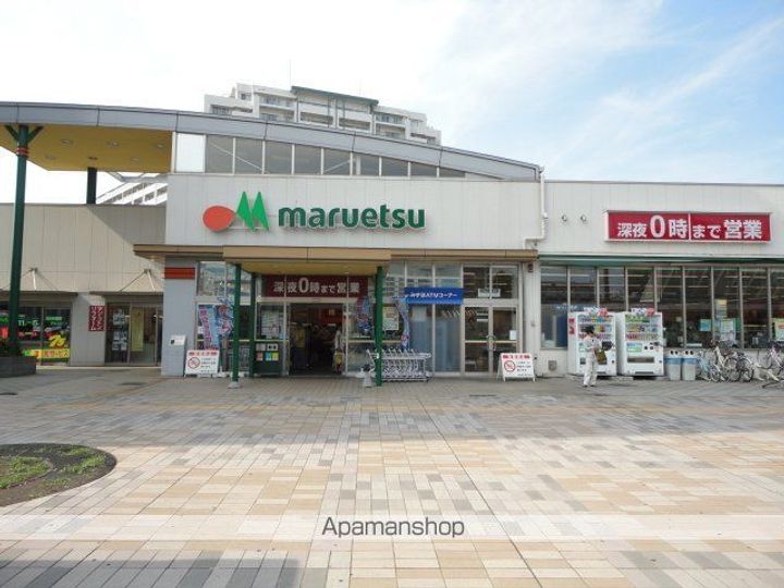 アルファーFICTIONの周辺