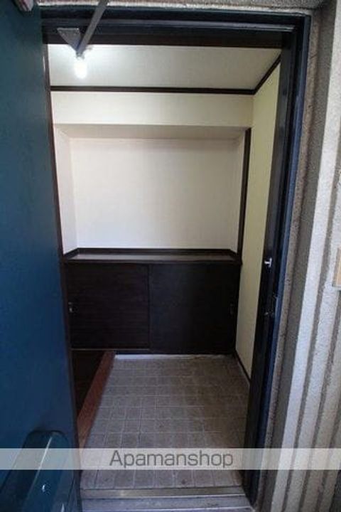 ヴィクトリーハイツ中汐(201)の玄関