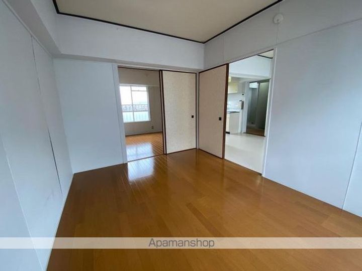 ヴィラナリー志度 3号棟302の内装