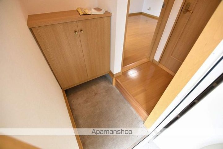 ラマーレ202の玄関