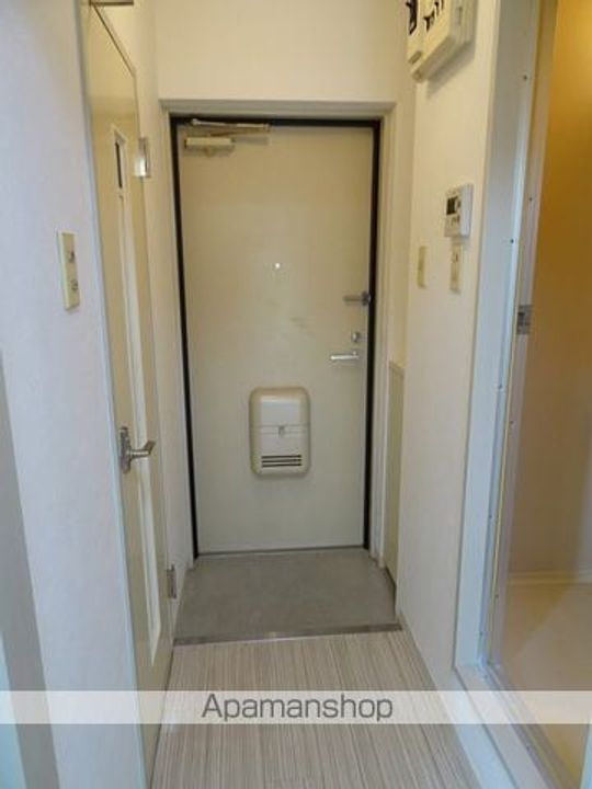 遠見塚アベニュー210の玄関
