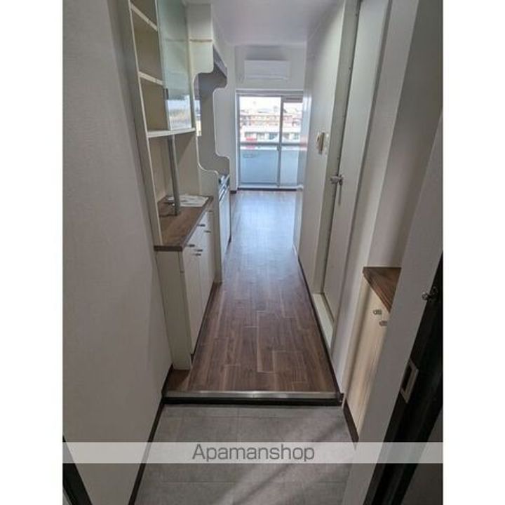 メゾン・ド・エトワールの玄関