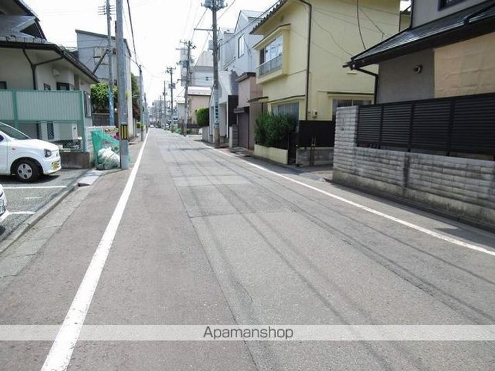 ロジェボアソナードの周辺