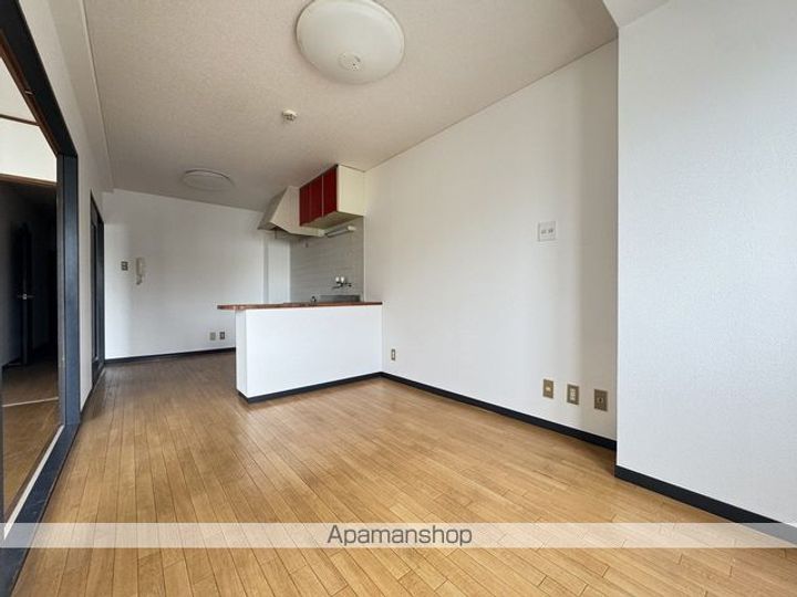 東京都武蔵村山市学園1丁目の賃貸マンションの内装