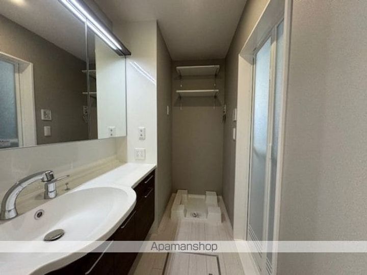 セレスティア鳴神のその他画像