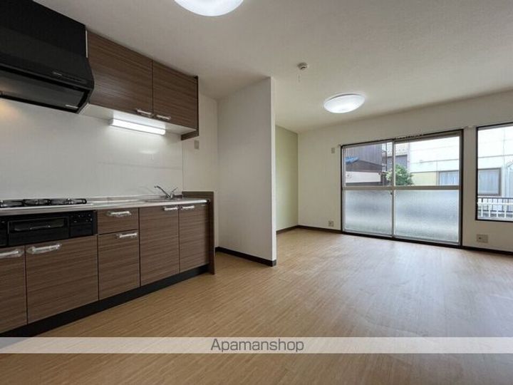 滋賀県甲賀市水口町元町の賃貸アパートの内装