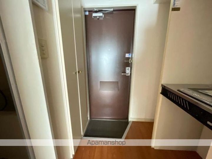 香川県高松市観光町の賃貸アパートの玄関