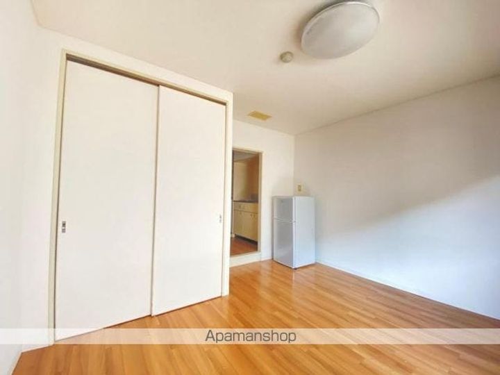 メゾンド西宝町の居間