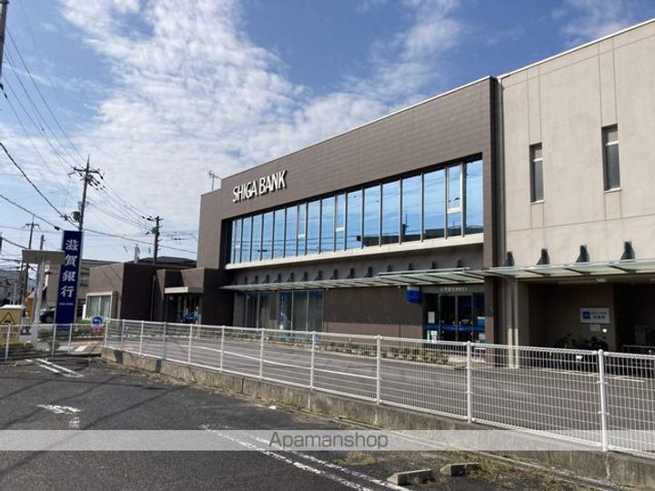 シャルマンコートの周辺