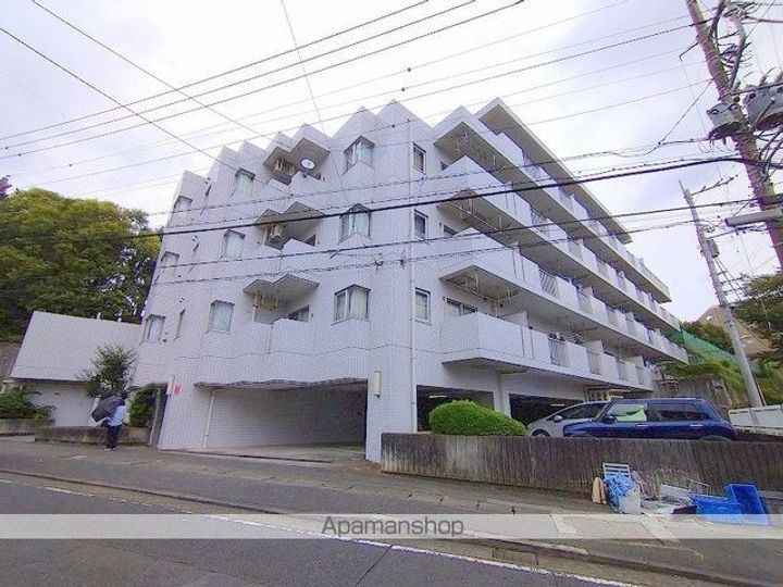 神奈川県川崎市宮前区犬蔵1丁目の賃貸マンションの外観