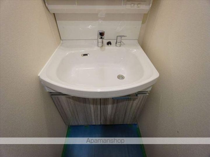 愛知県名古屋市千種区仲田2丁目の賃貸マンションの内装