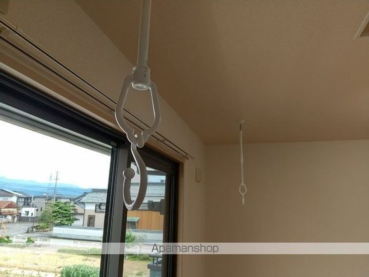 ホワイティ下馬 Bの内装
