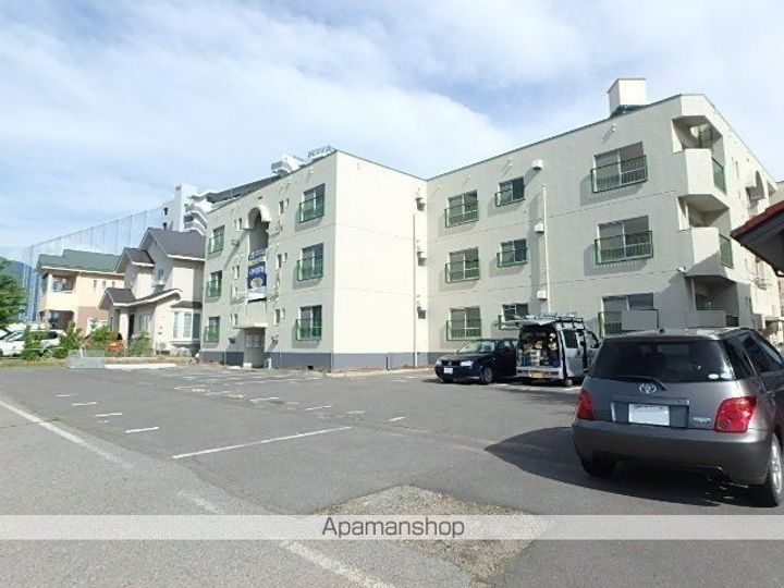 長野県松本市筑摩4丁目の賃貸マンションの外観