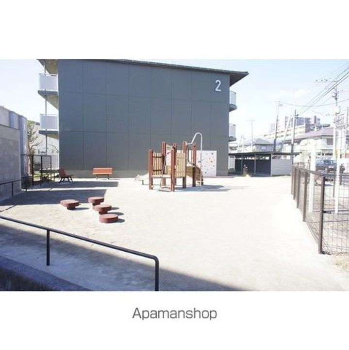 千葉県柏市千代田2丁目の賃貸マンションの外観