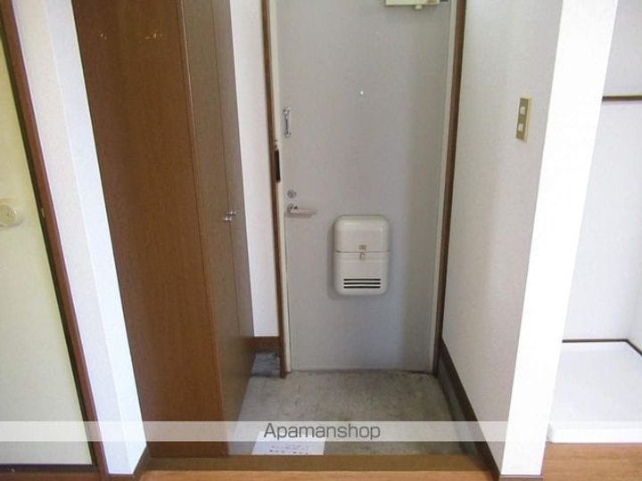 セーレム前九年103の玄関