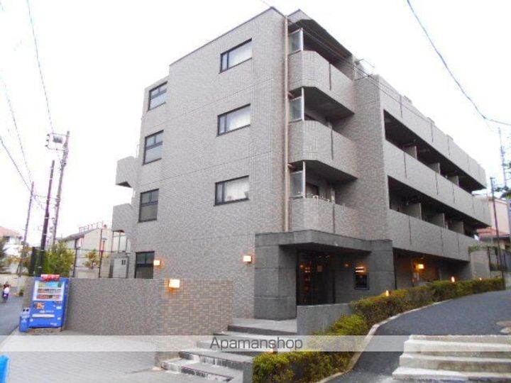 ルーブル高円寺参番館の外観