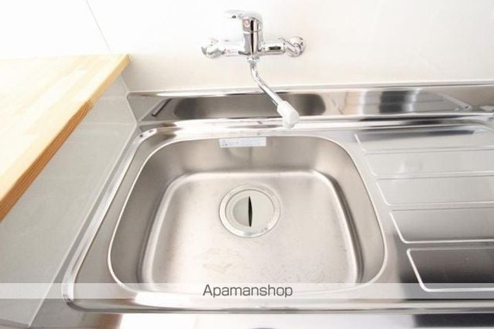 香川県高松市藤塚町3丁目の賃貸マンションの内装