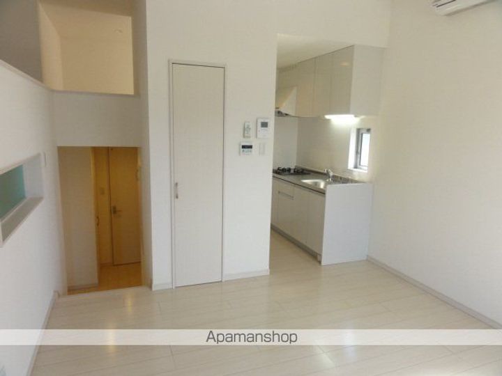 CB千早レカン103号室の内装