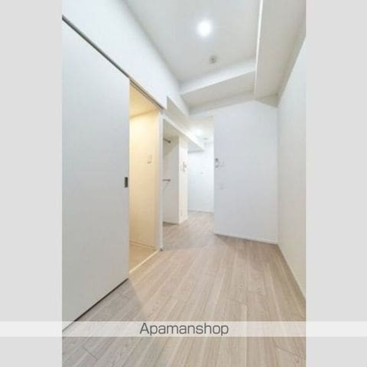 東京都品川区豊町6丁目の賃貸マンション1012の居間