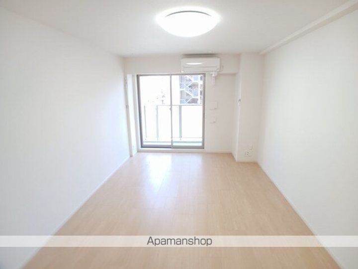 シティー柳町の居間